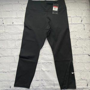 Nike Women's Black Crop Legging